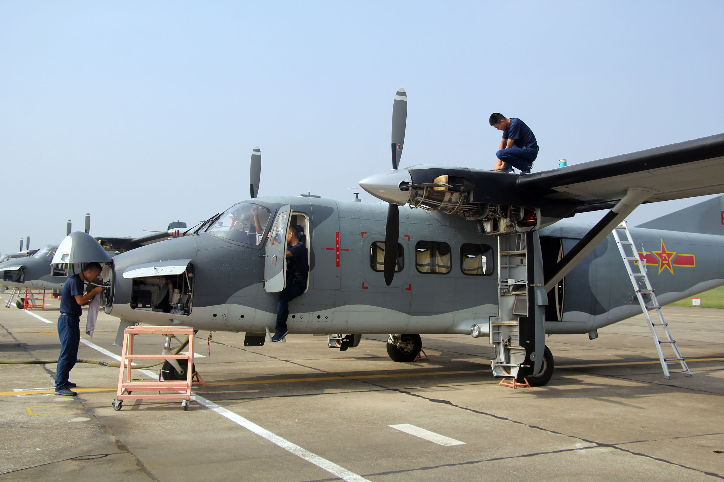 運(yùn)12運(yùn)輸機(jī)，歷史、特點(diǎn)與未來(lái)發(fā)展，運(yùn)12運(yùn)輸機(jī)，歷史沿革、特點(diǎn)解析及未來(lái)展望