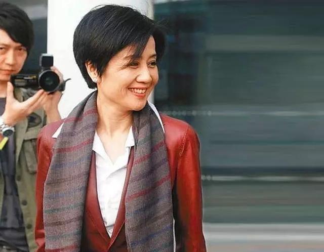 澳門精準(zhǔn)四肖期期準(zhǔn)免費(fèi)公式亮點(diǎn)揭秘，澳門精準(zhǔn)四肖期期準(zhǔn)免費(fèi)公式揭秘，亮點(diǎn)一覽無(wú)余