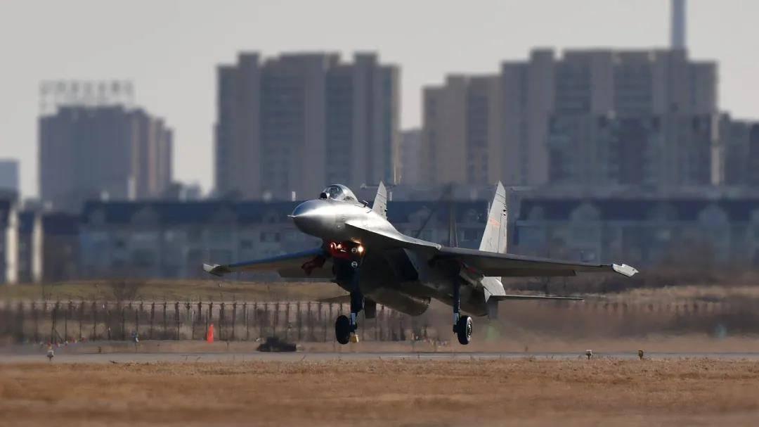 殲-11B戰(zhàn)斗機(jī)參數(shù)詳解，殲-11B戰(zhàn)斗機(jī)性能參數(shù)全面解析