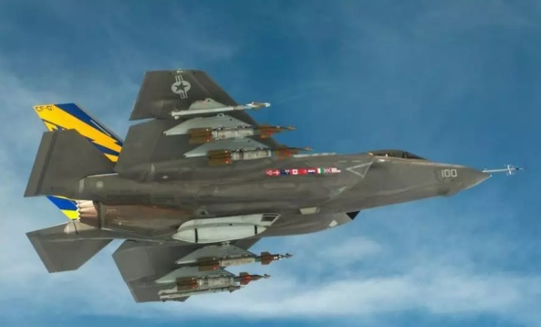 殲-35官方介紹，新一代艦載戰(zhàn)斗機(jī)的卓越性能，殲-35新一代艦載戰(zhàn)斗機(jī)卓越性能介紹