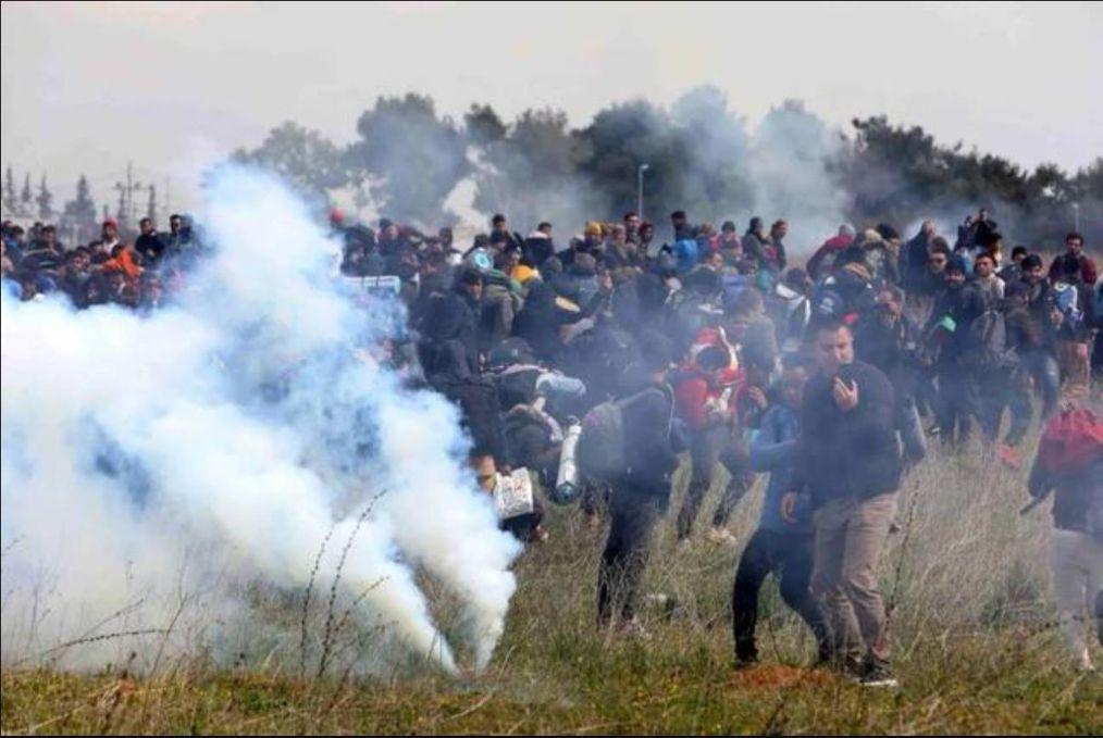 殲-20與F-16V之間的較量，真實(shí)能力與性能分析，殲-20與F-16V對決揭秘，真實(shí)能力與性能深度分析