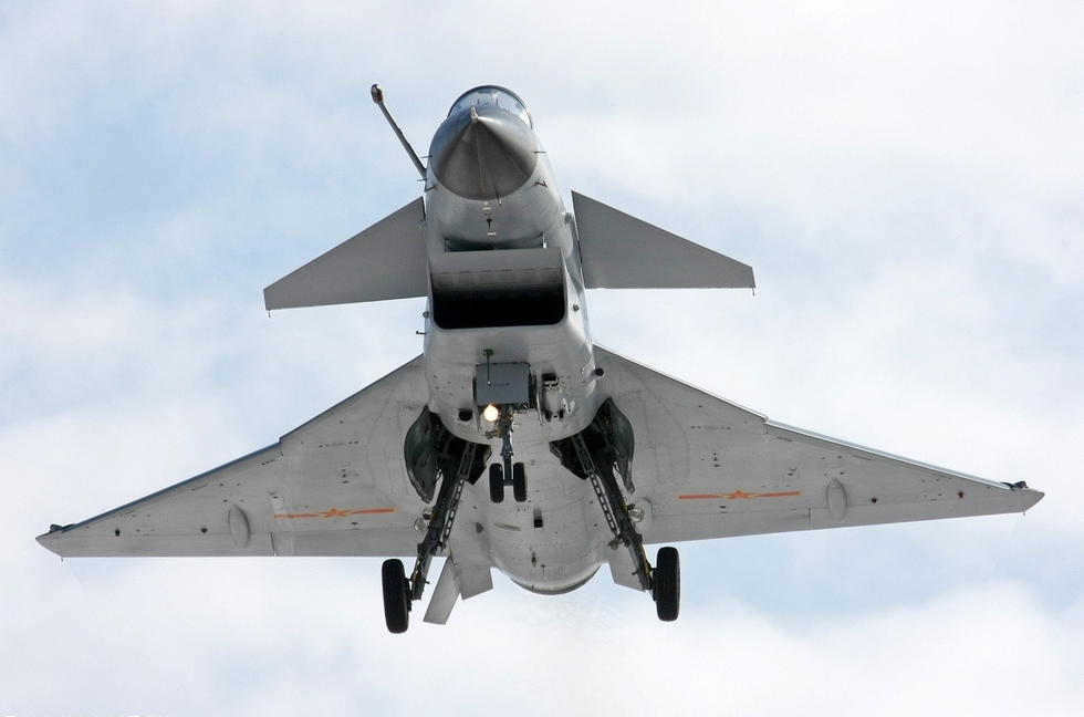 殲-10戰(zhàn)斗機(jī)圖片展示，探索中國(guó)空中力量的驕傲，殲-10戰(zhàn)斗機(jī)圖片展示，中國(guó)空中力量的榮耀與驕傲