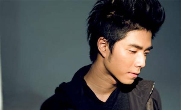 袁成杰為何不火，深度解析其現(xiàn)象背后的原因，袁成杰現(xiàn)象背后的原因深度解析，為何未能走紅？