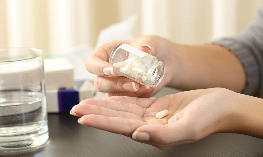 痛風(fēng)患者如何選擇藥物，哪種藥物對(duì)痛風(fēng)治療效果最好？，痛風(fēng)患者藥物選擇指南，哪種藥物對(duì)痛風(fēng)治療效果最佳？