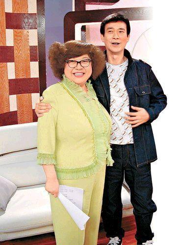 鄭少秋現(xiàn)任老婆個(gè)人資料詳解，鄭少秋現(xiàn)任老婆的詳細(xì)個(gè)人資料揭秘